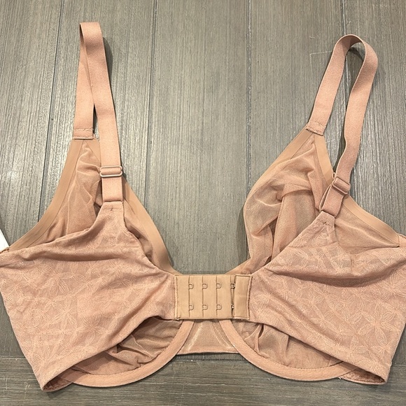 NWT! Chantelle Stella Lace Unlined Underwire Bra - Picture 7 of 12